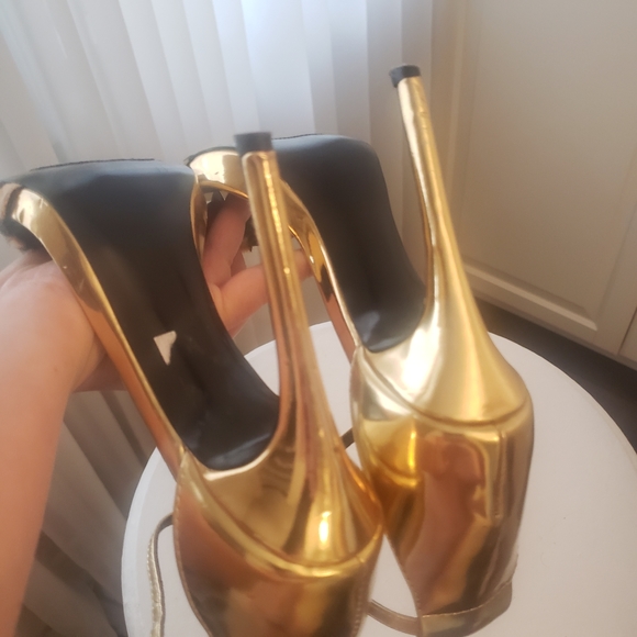 Steve Madden Gold and leopard pumps - Picture 7 of 9